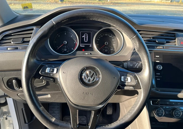 Volkswagen Tiguan Allspace cena 99000 przebieg: 101600, rok produkcji 2019 z Warszawa małe 254